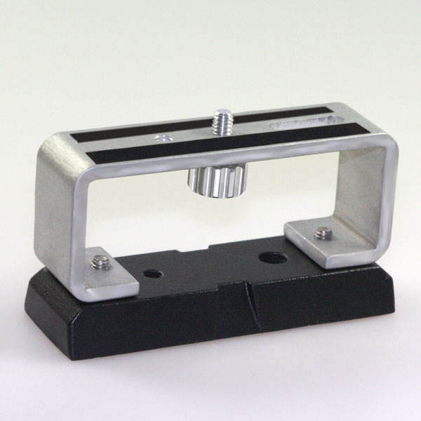 Medium-dovetail mounting block with camera mounting platform